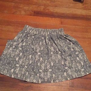 DONATED F21 Cream & Dark Blue/Black skirt